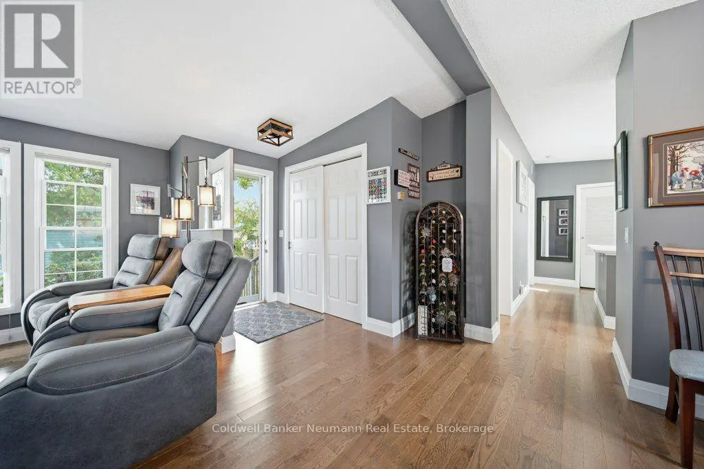 41 TRILLIUM BEACH DRIVE PVT DRIVE