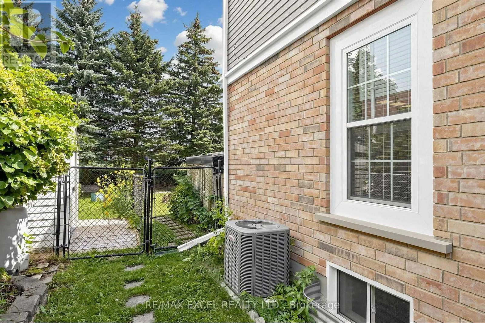 548 MARINER DRIVE