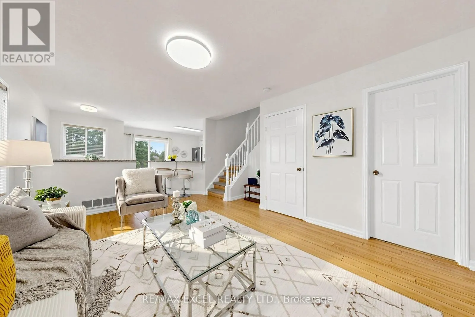 548 MARINER DRIVE