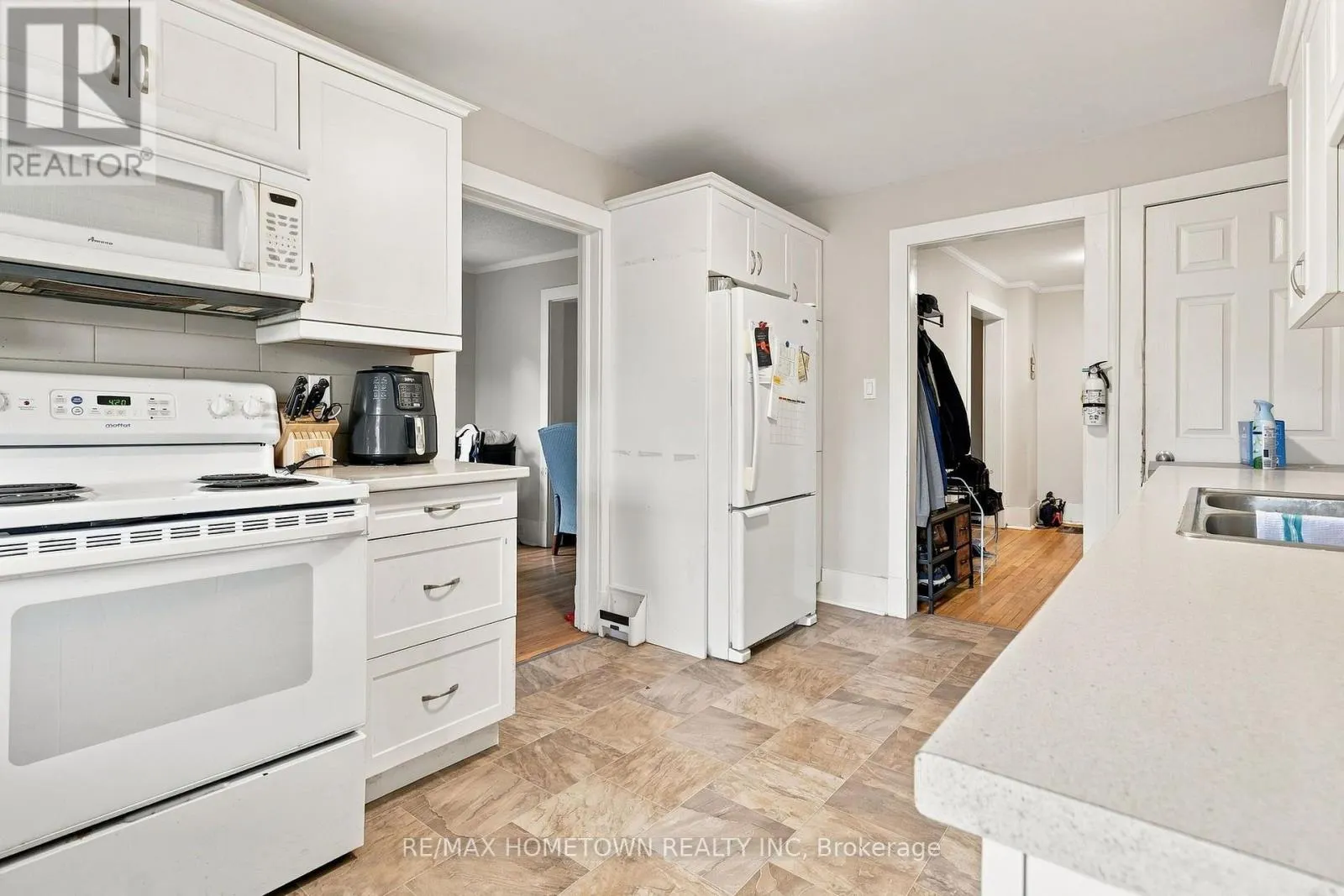 146 PARK STREET W