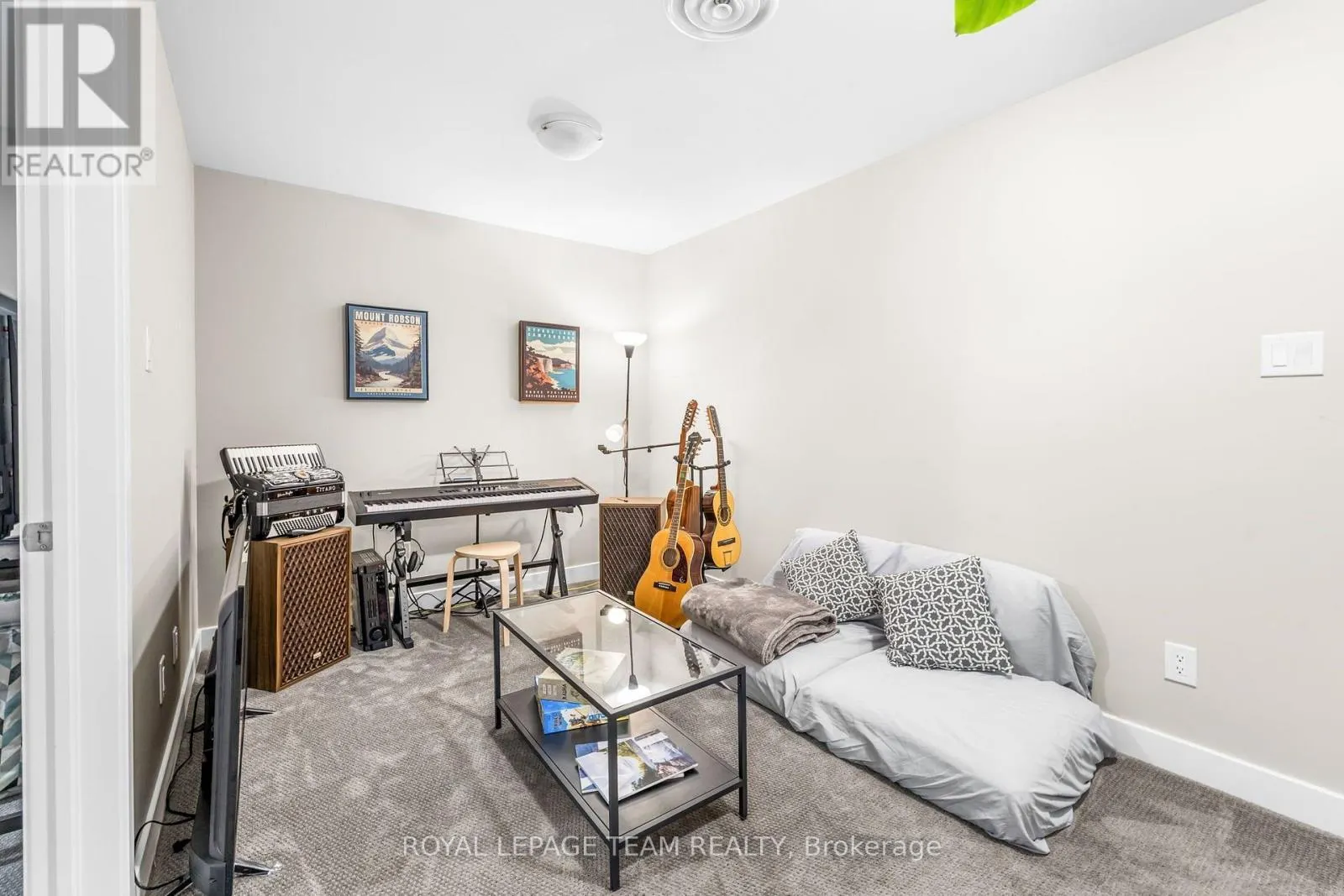 32 - 538 CRESCENDO PRIVATE