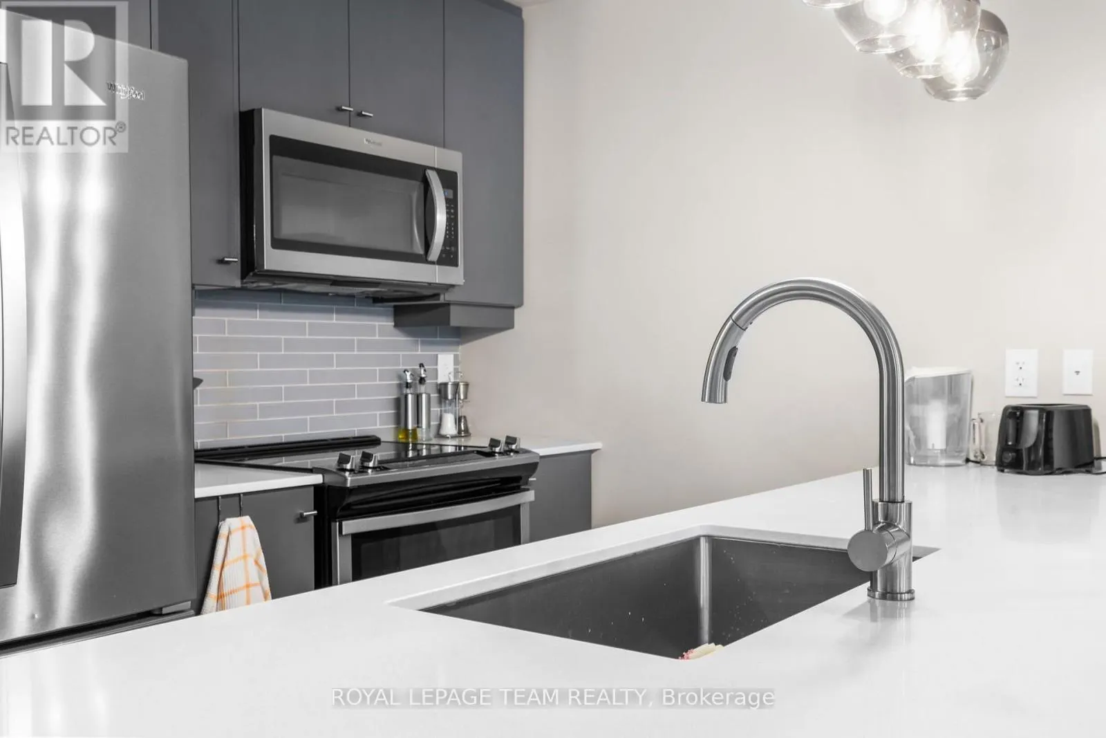 32 - 538 CRESCENDO PRIVATE