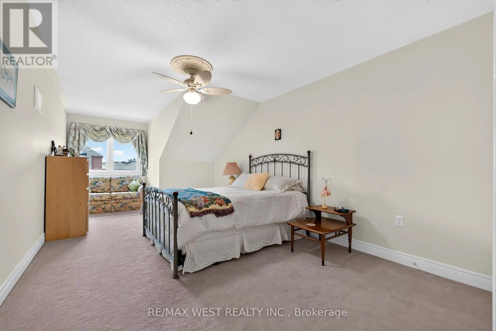 1 POTTS LANE