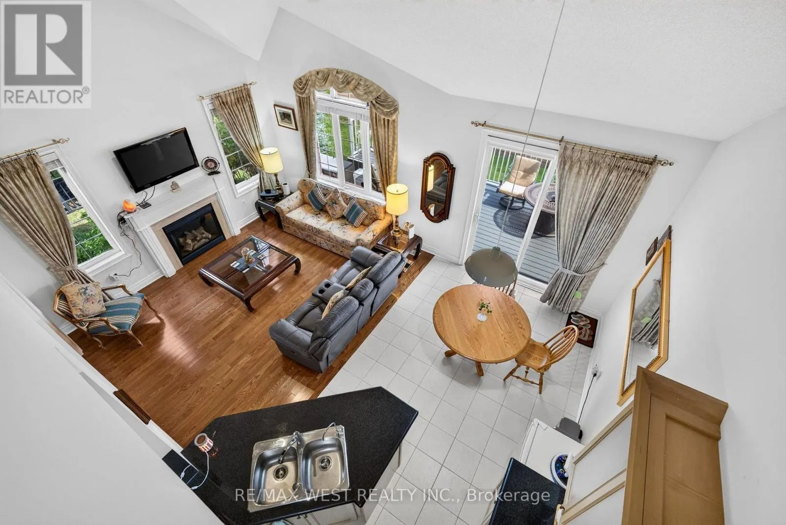 1 POTTS LANE