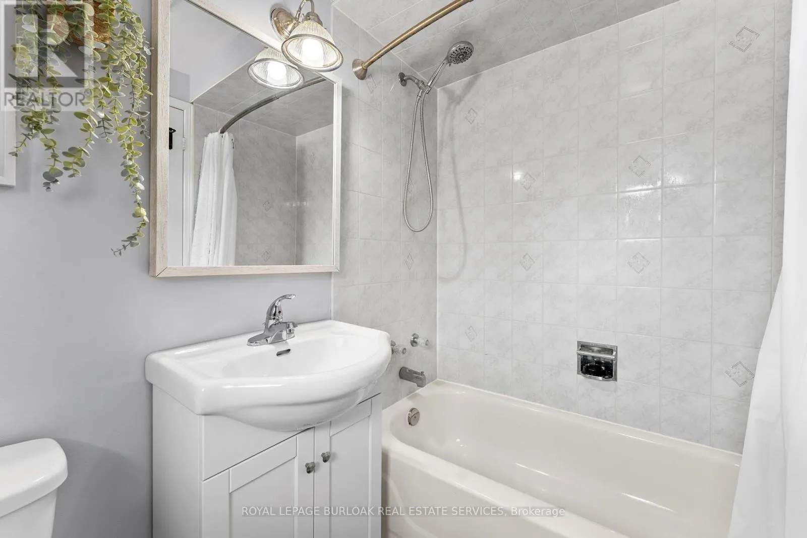 12 - 465 BEECHWOOD PLACE