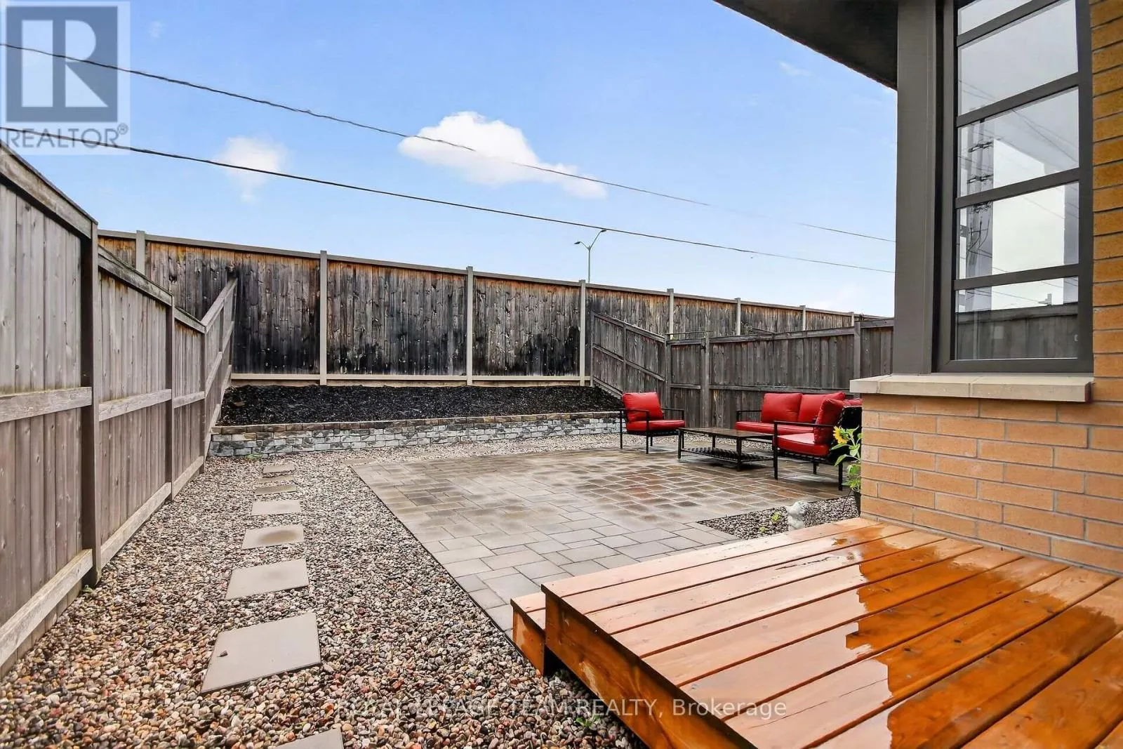 140 LARIMAR CIRCLE