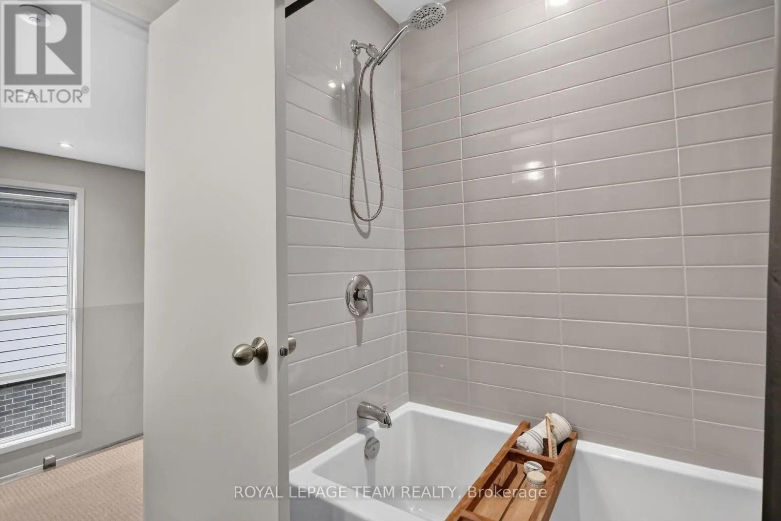 140 LARIMAR CIRCLE