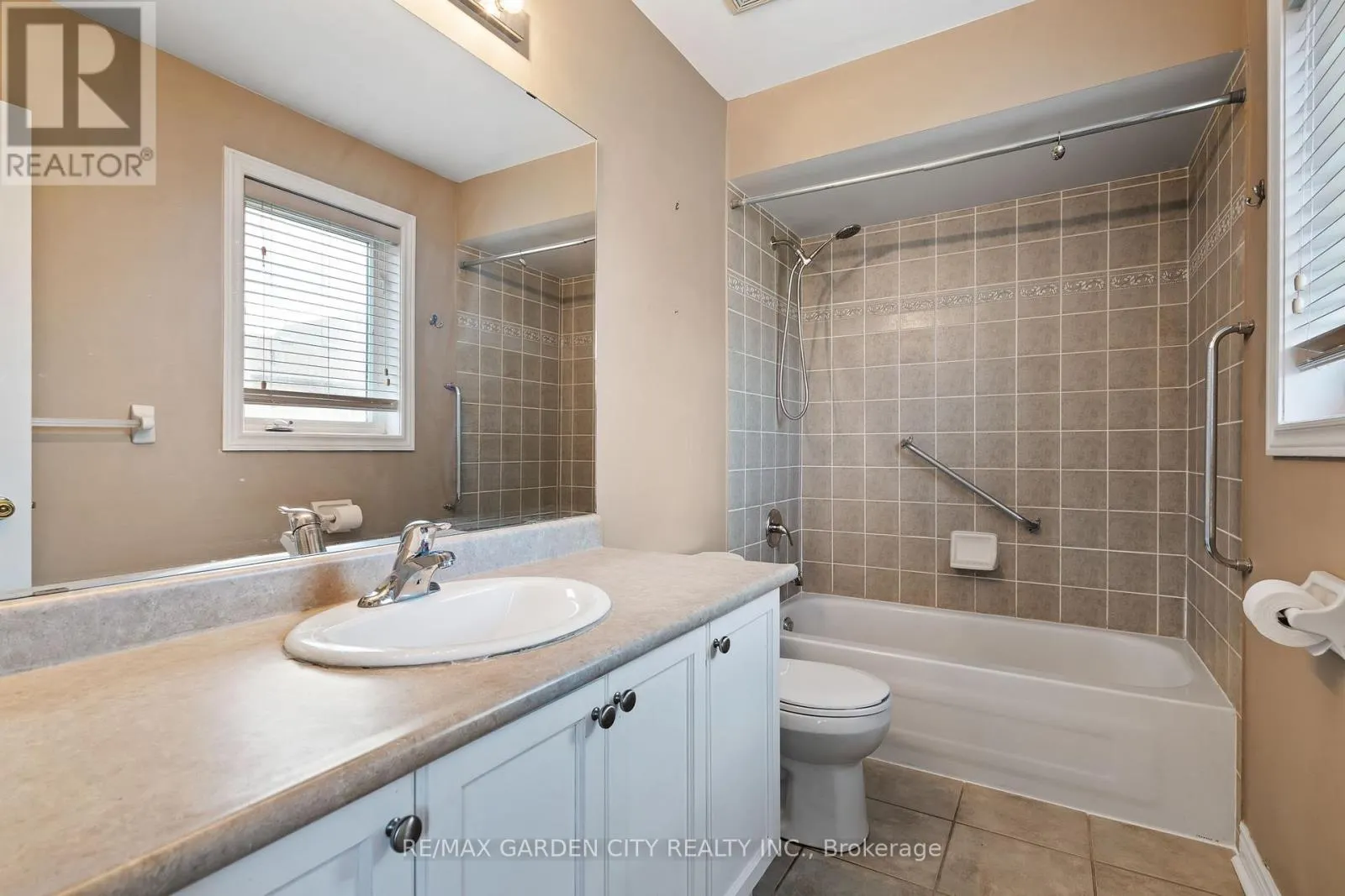 401 WRIGHT CRESCENT