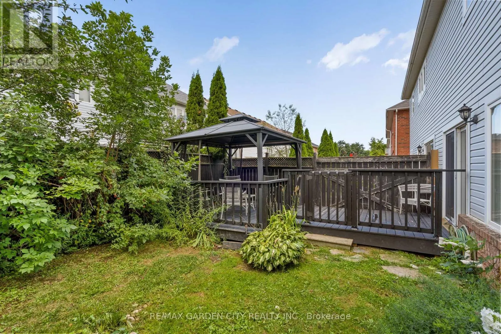 401 WRIGHT CRESCENT
