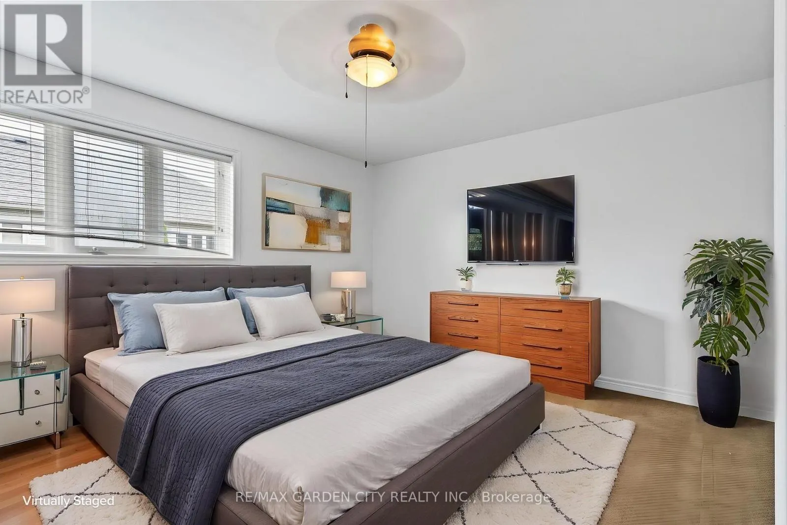401 WRIGHT CRESCENT