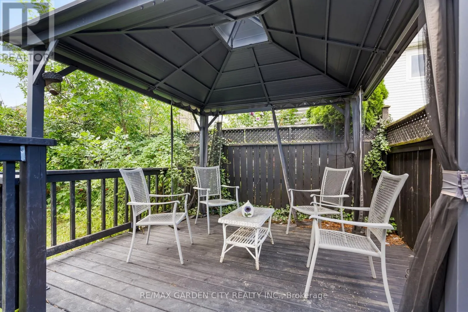 401 WRIGHT CRESCENT