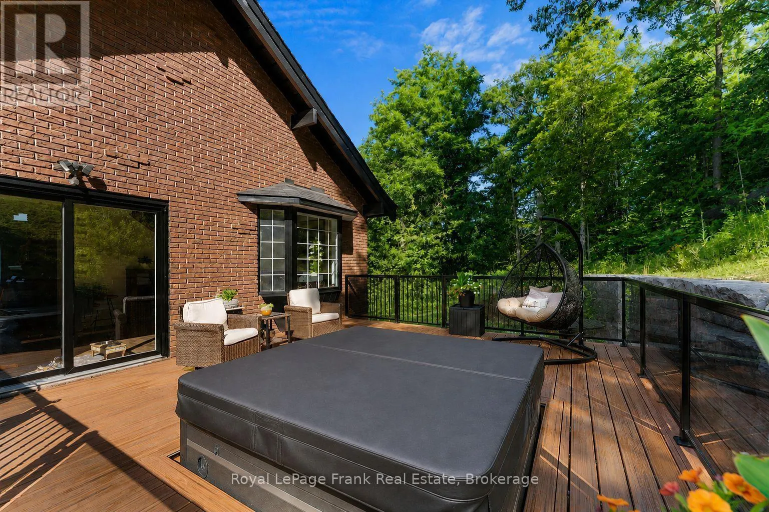 215 FRANCIS STREET