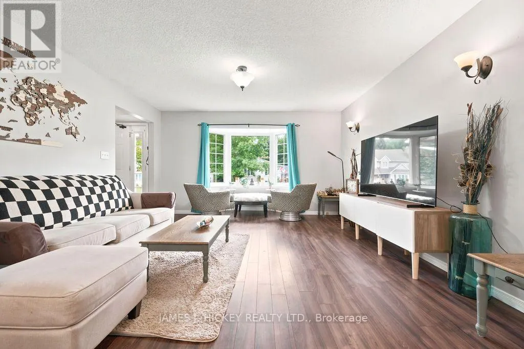 4 BANTING DRIVE
