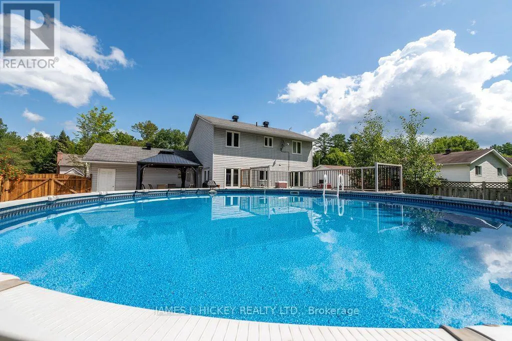 4 BANTING DRIVE