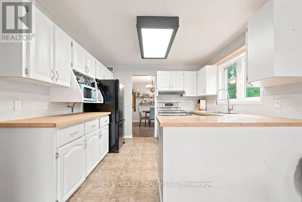 4 BANTING DRIVE