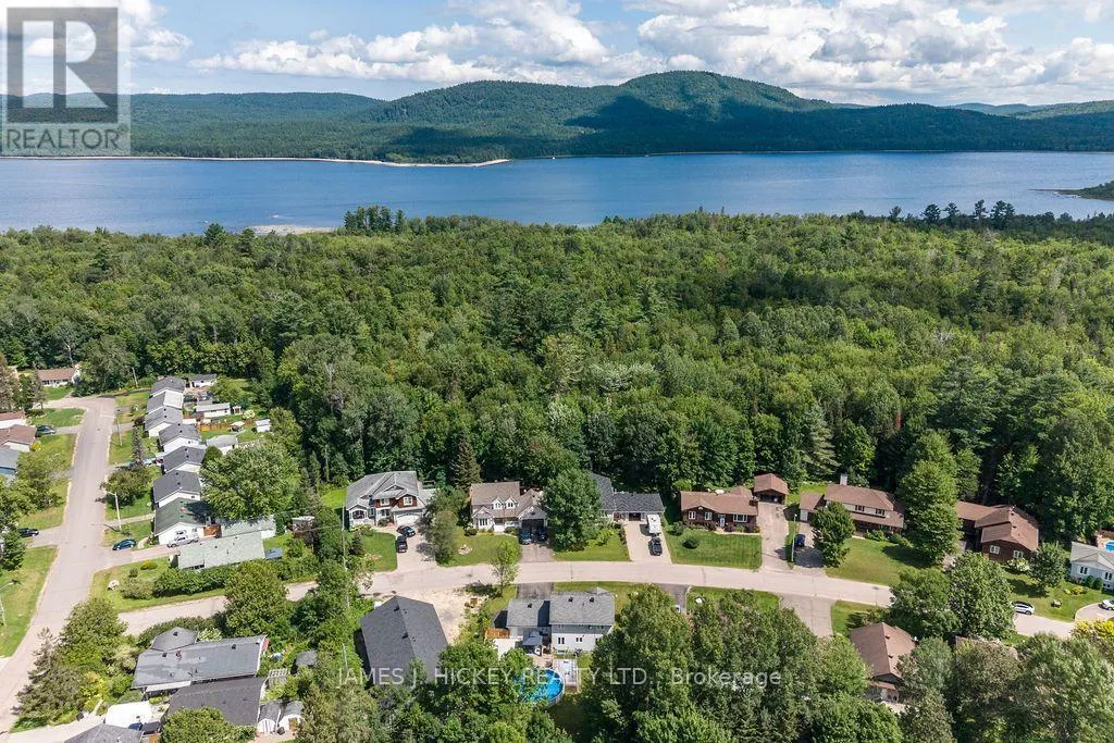4 BANTING DRIVE