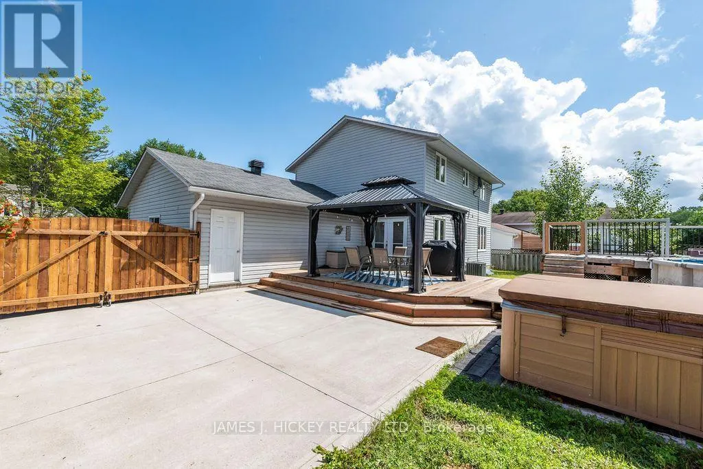 4 BANTING DRIVE