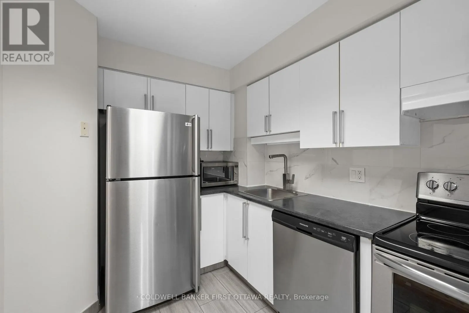 386 BRISTON PRIVATE