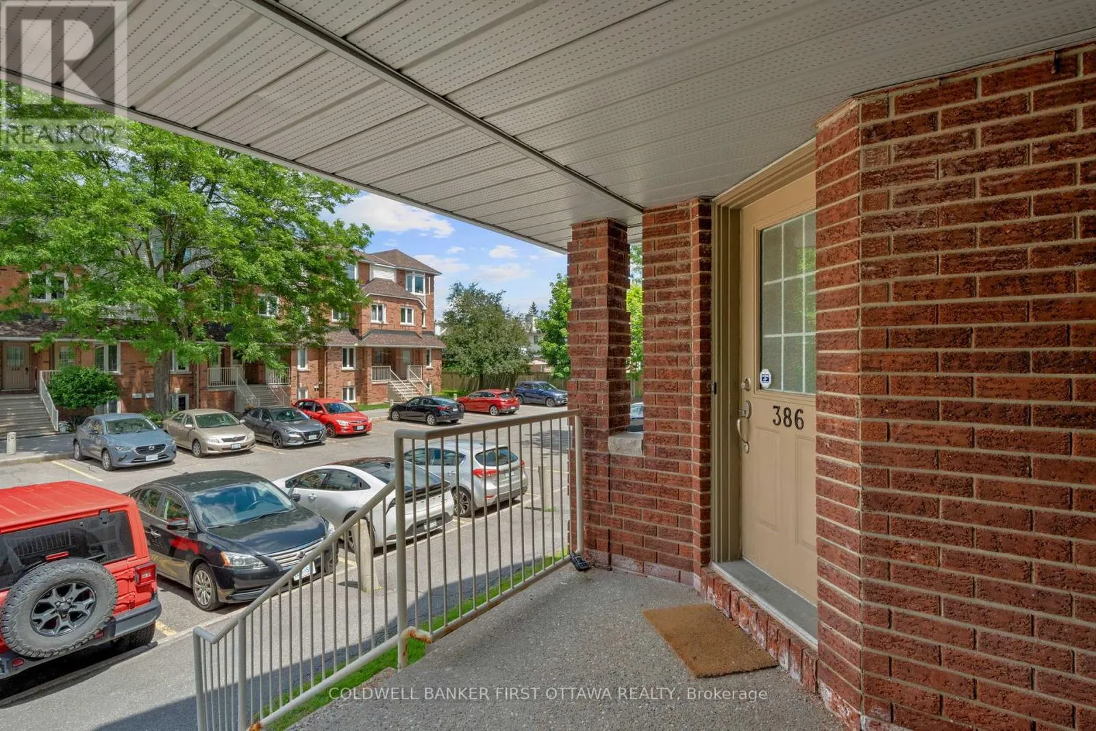 386 BRISTON PRIVATE
