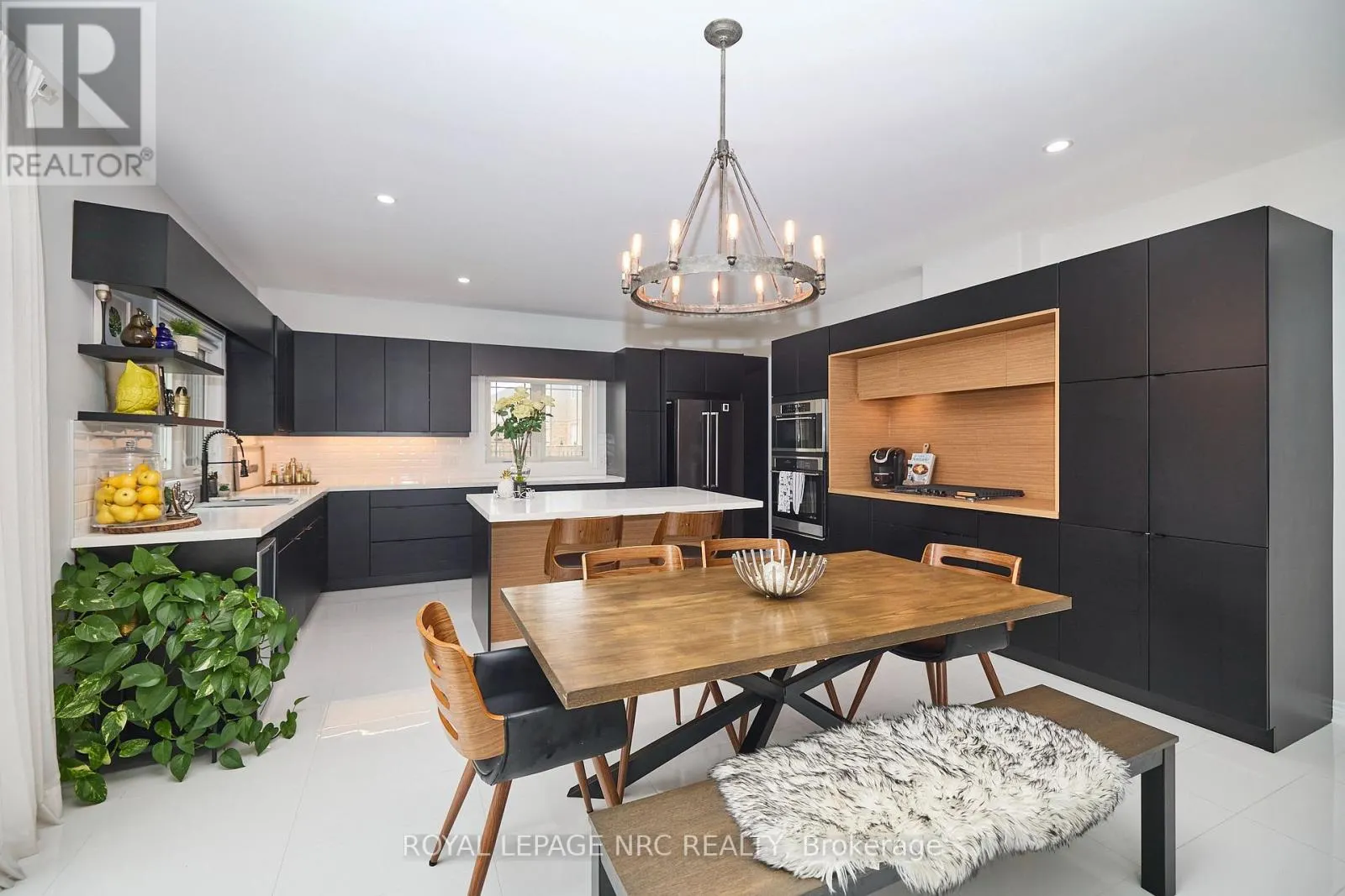 31 BERGENSTEIN CRESCENT