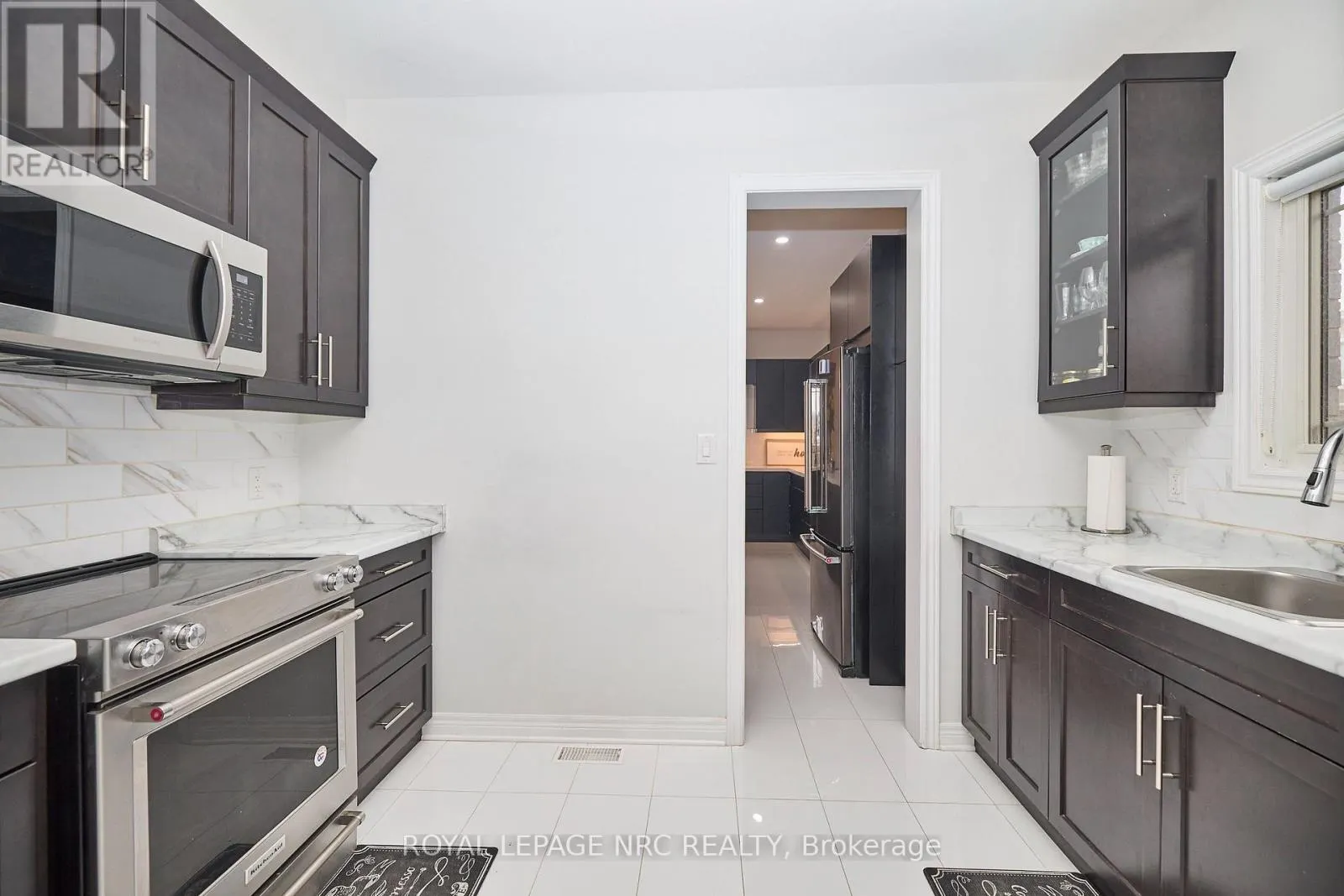 31 BERGENSTEIN CRESCENT