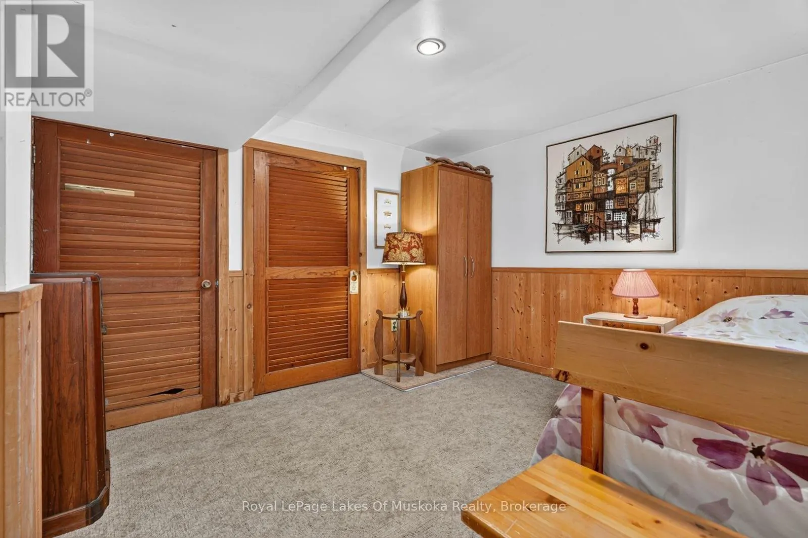 2 MOUNTVIEW AVENUE
