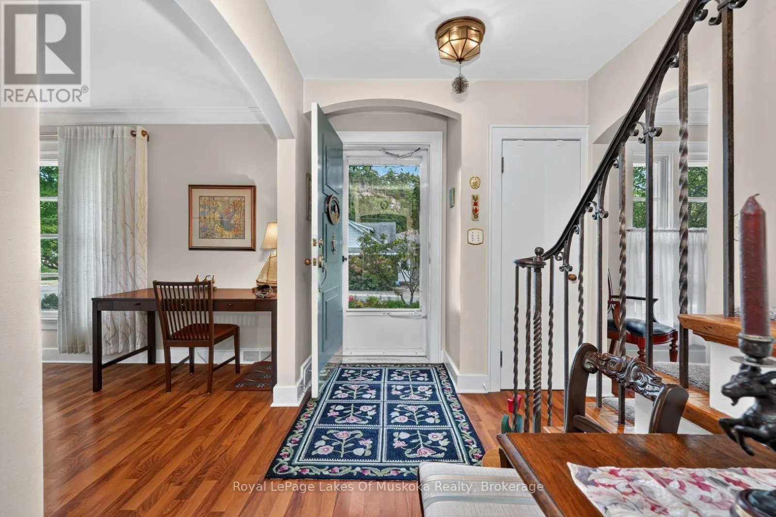 2 MOUNTVIEW AVENUE
