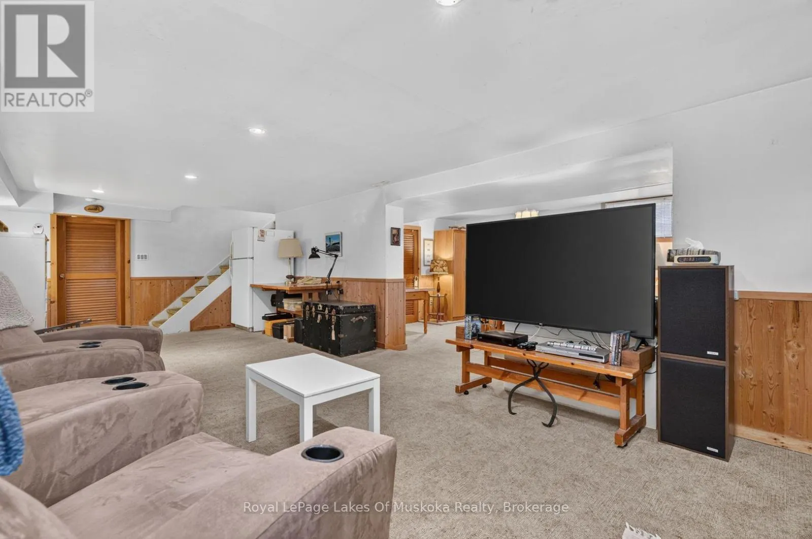 2 MOUNTVIEW AVENUE