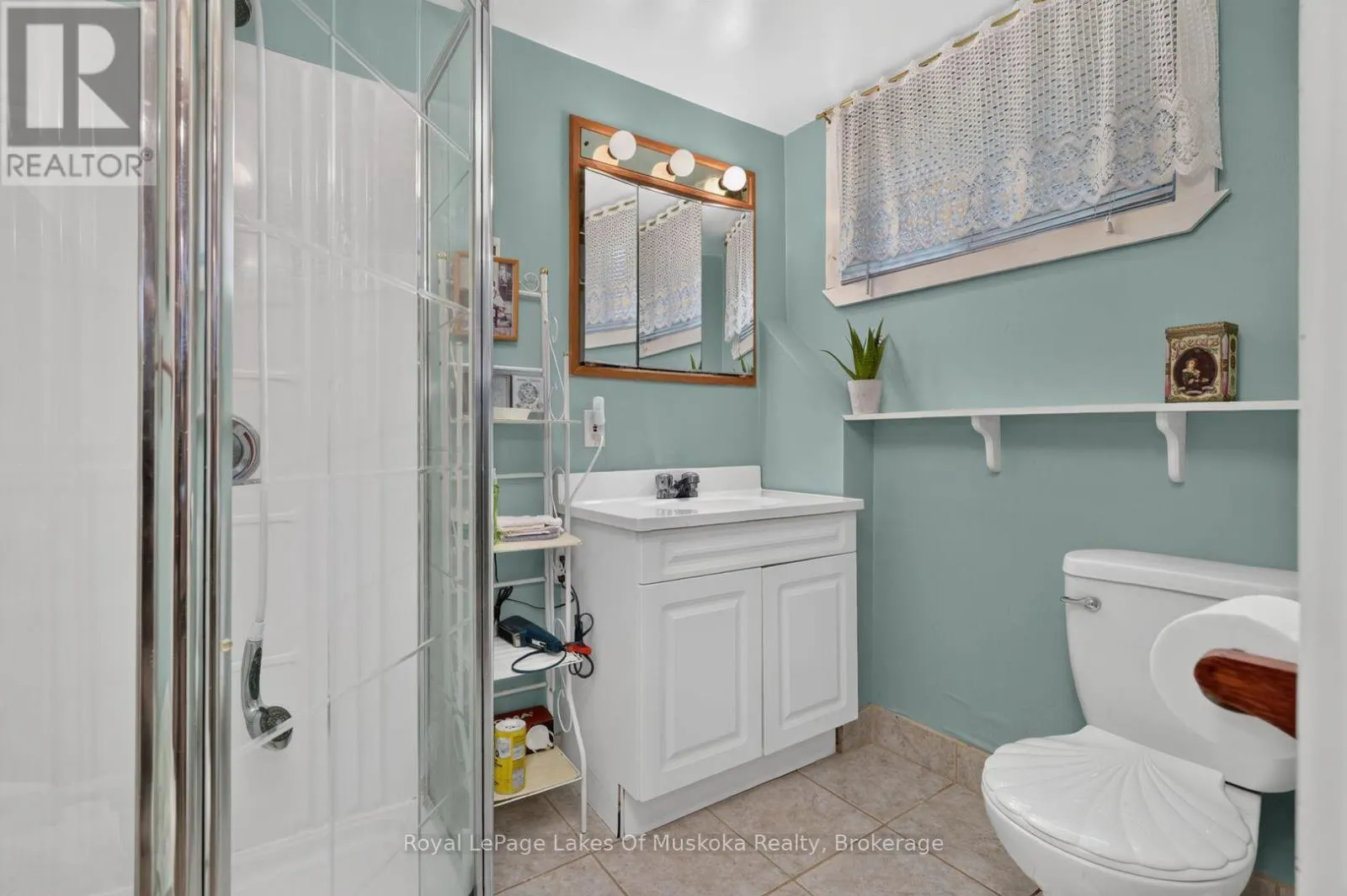 2 MOUNTVIEW AVENUE