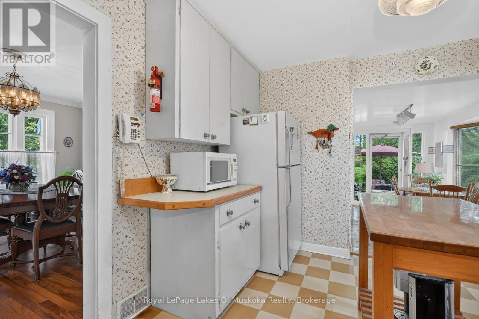 2 MOUNTVIEW AVENUE