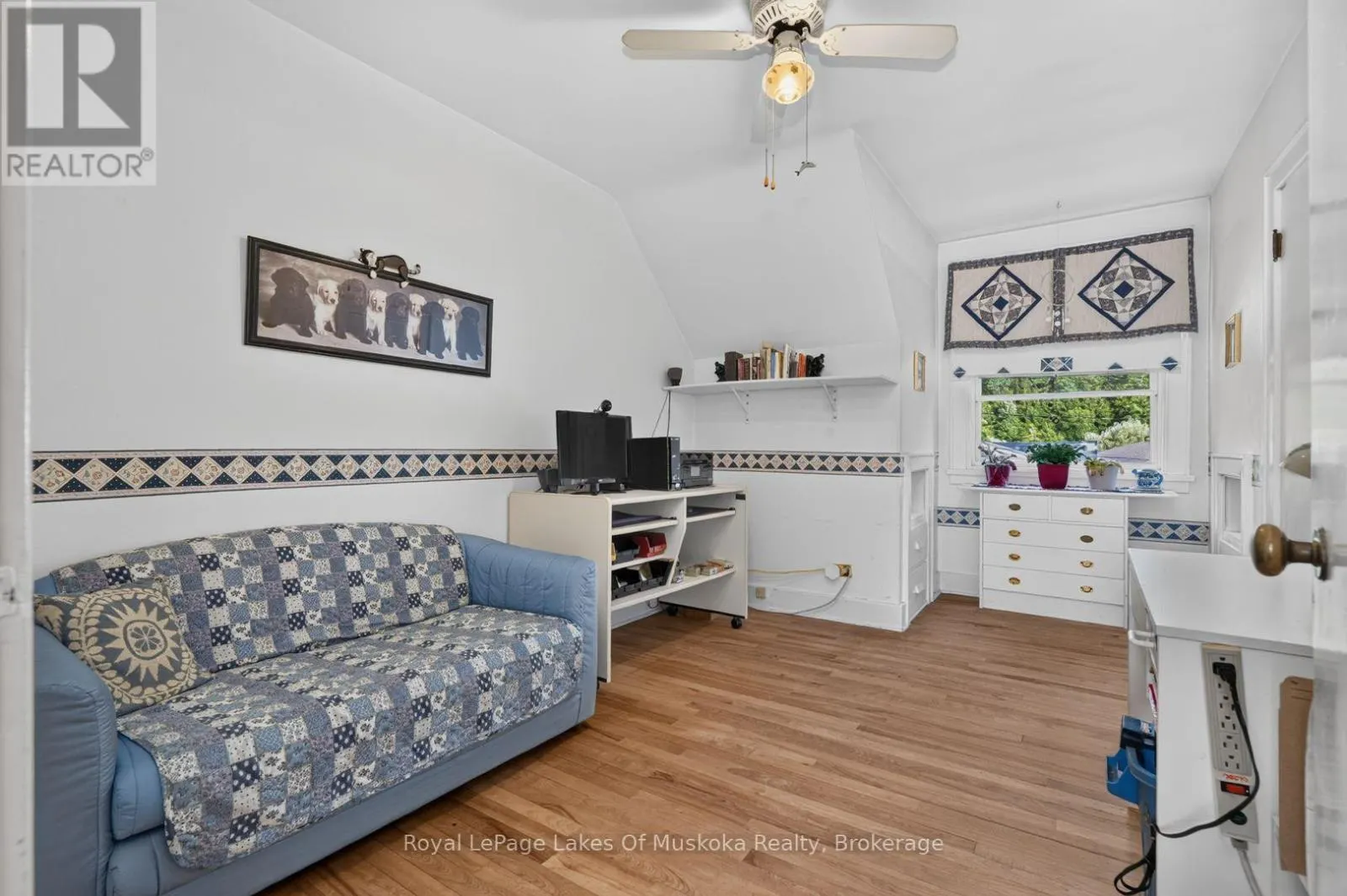 2 MOUNTVIEW AVENUE