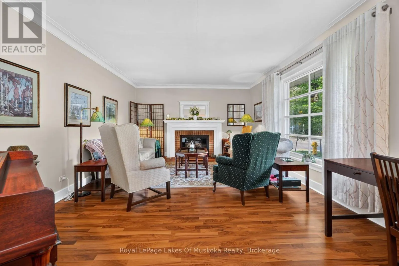 2 MOUNTVIEW AVENUE