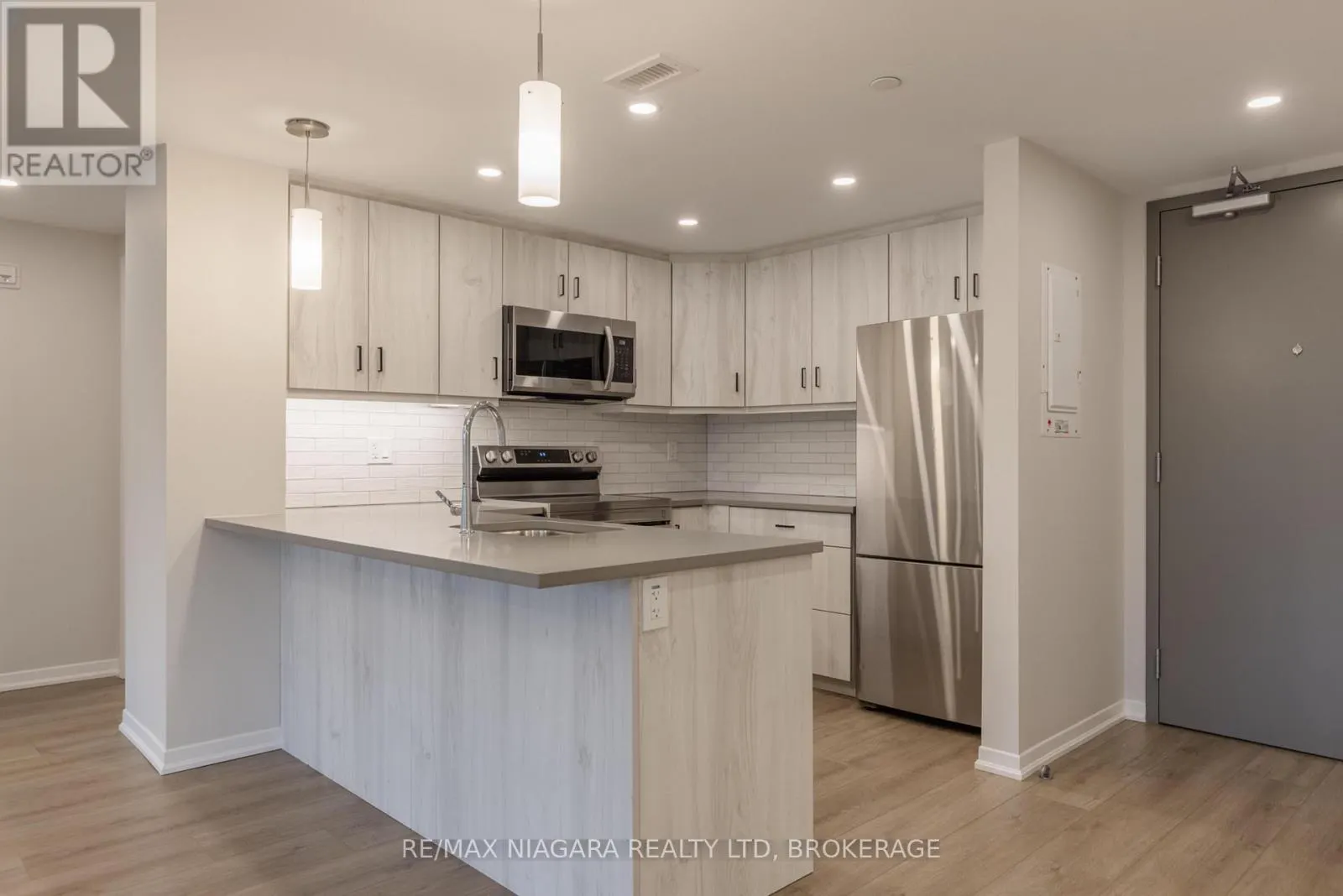 101 - 3998 VICTORIA AVENUE #101