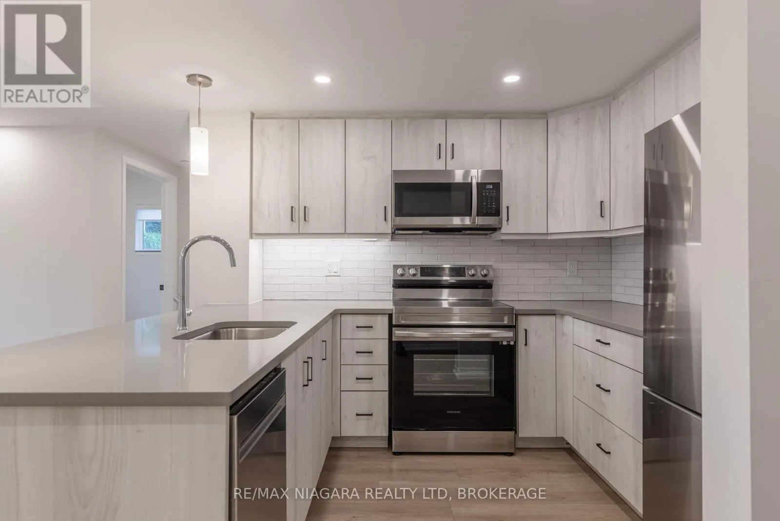 101 - 3998 VICTORIA AVENUE #101
