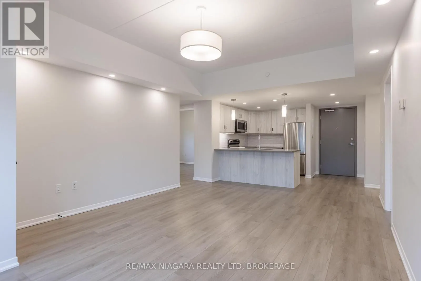 101 - 3998 VICTORIA AVENUE #101