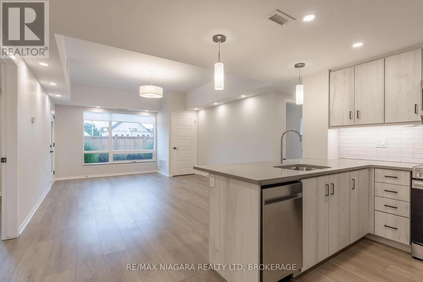 101 - 3998 VICTORIA AVENUE #101