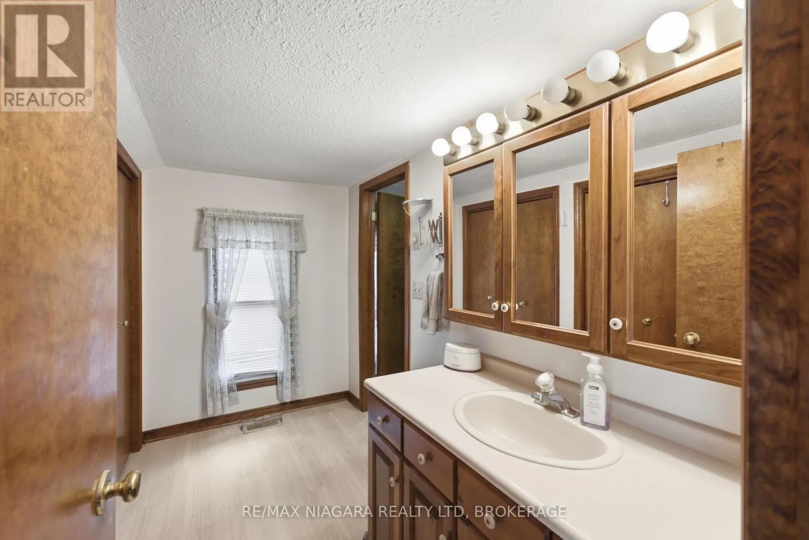 4491 CANBOROUGH ROAD