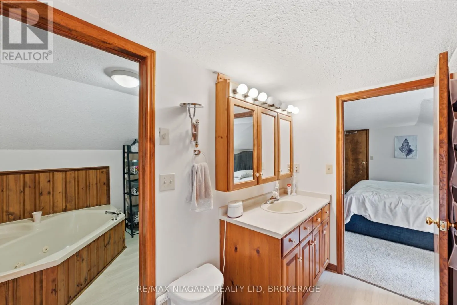 4491 CANBOROUGH ROAD