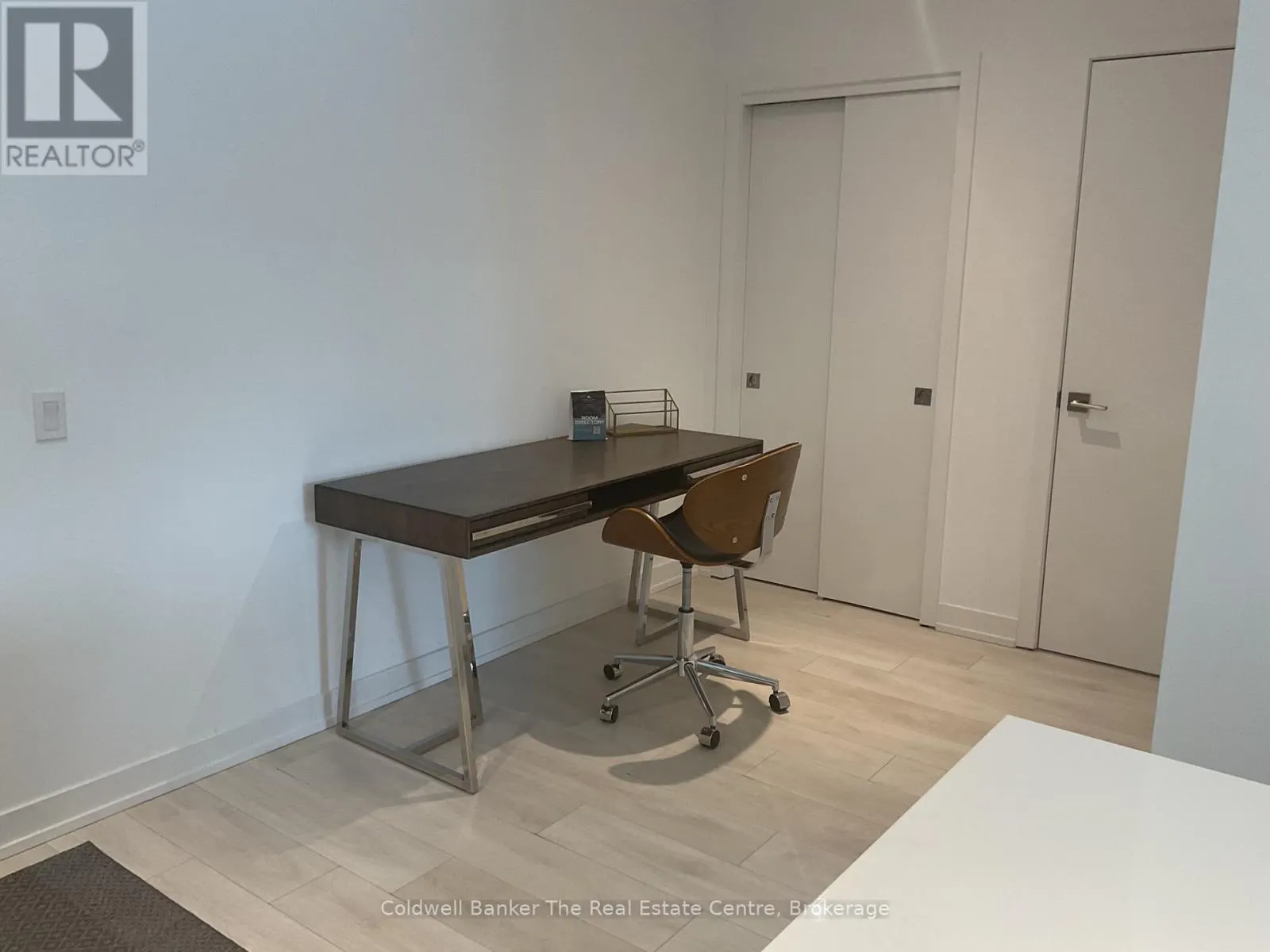 305 - 120 CARRICK TRAIL #305