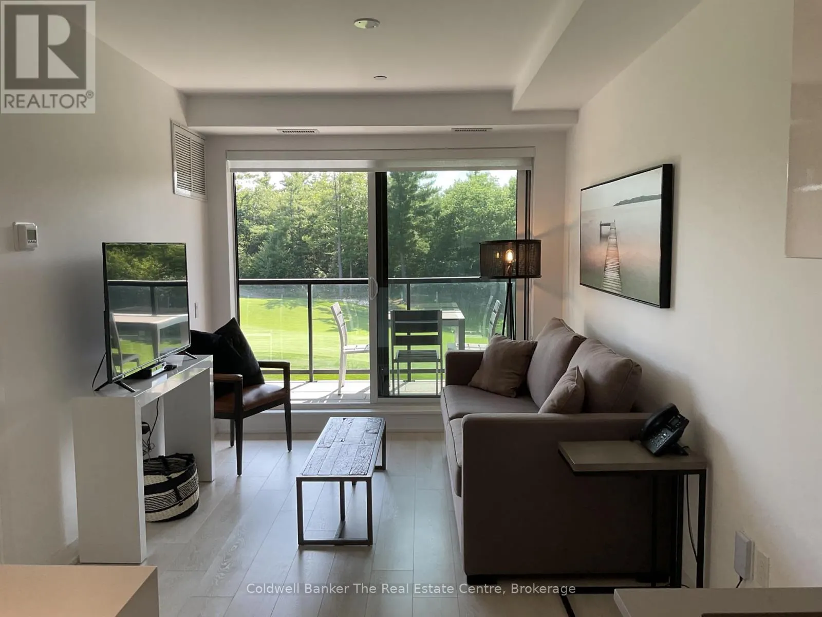 305 - 120 CARRICK TRAIL #305