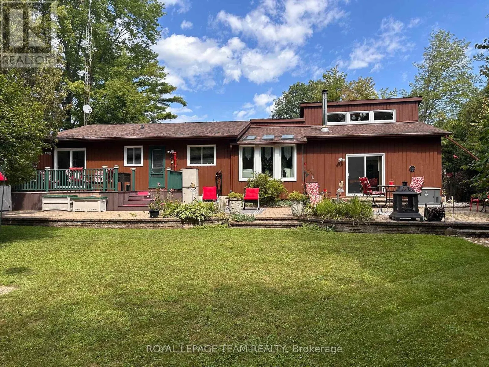 1663 CHRISTINA CRESCENT