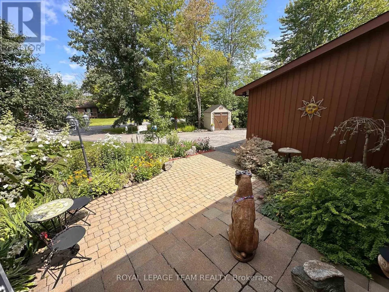 1663 CHRISTINA CRESCENT