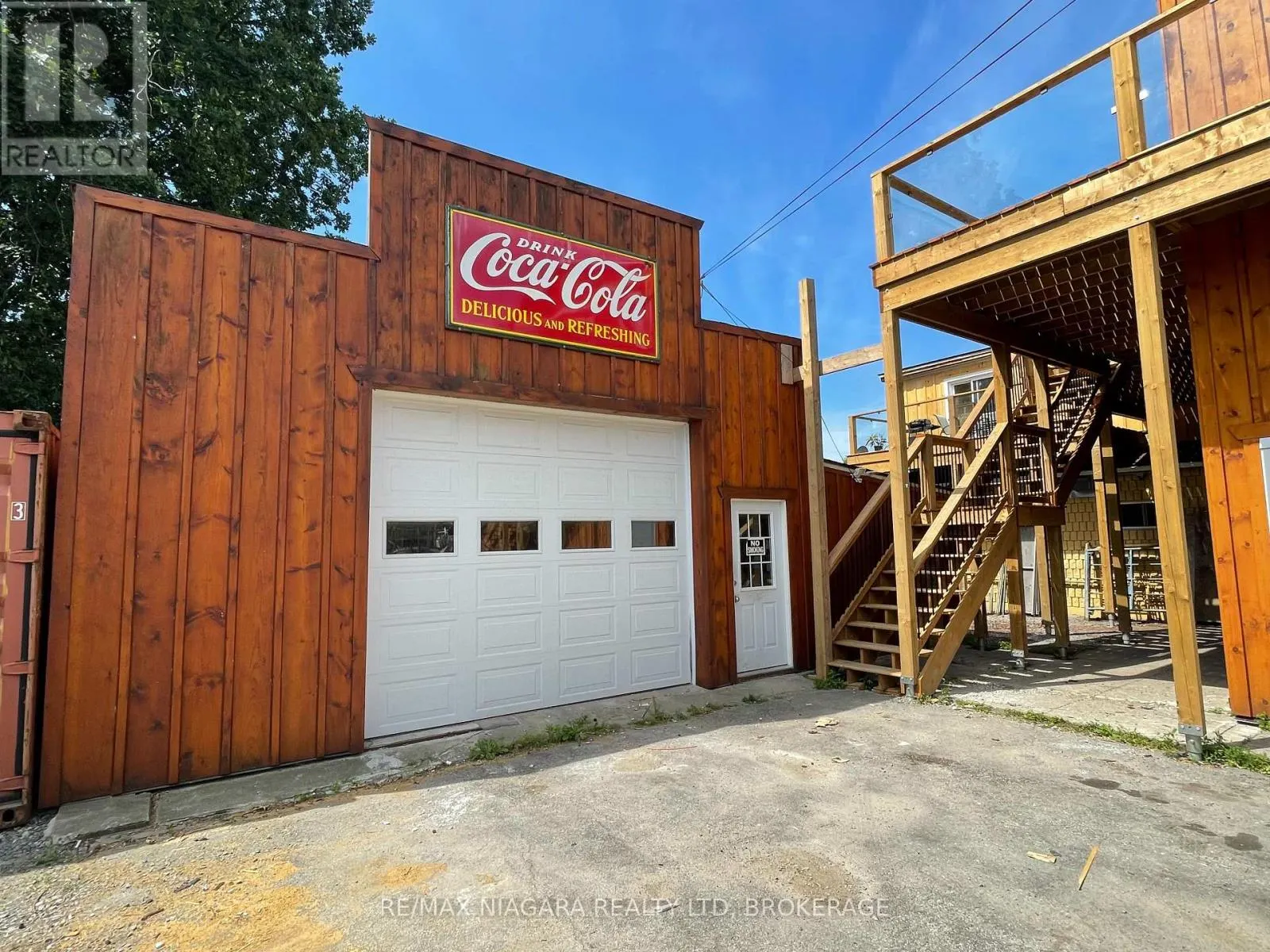 335 WELLINGTON STREET
