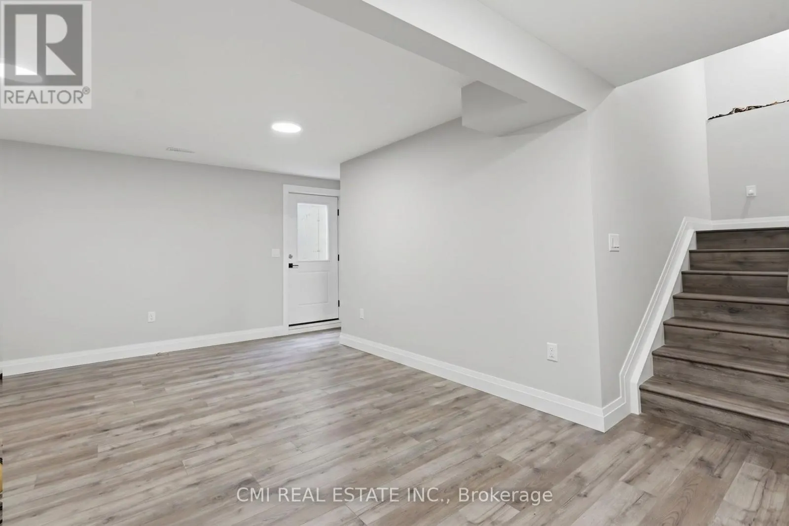 10B - 93 EAGLE STREET