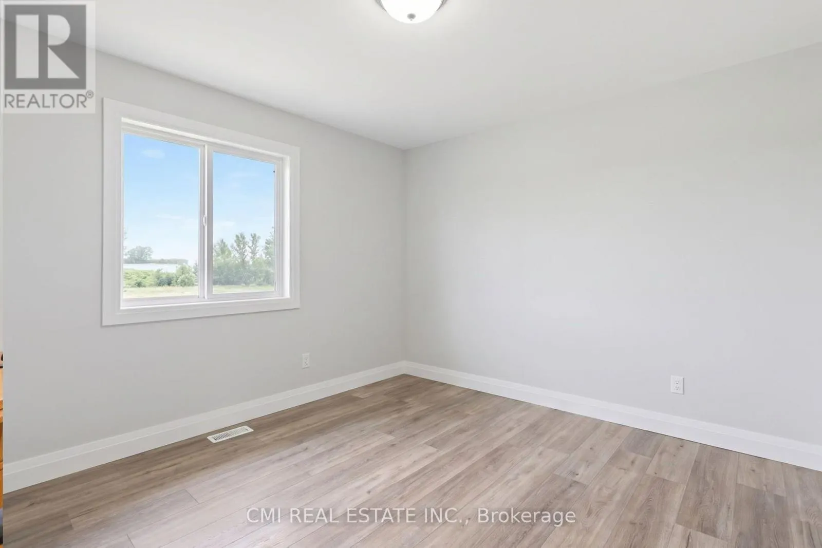 10B - 93 EAGLE STREET