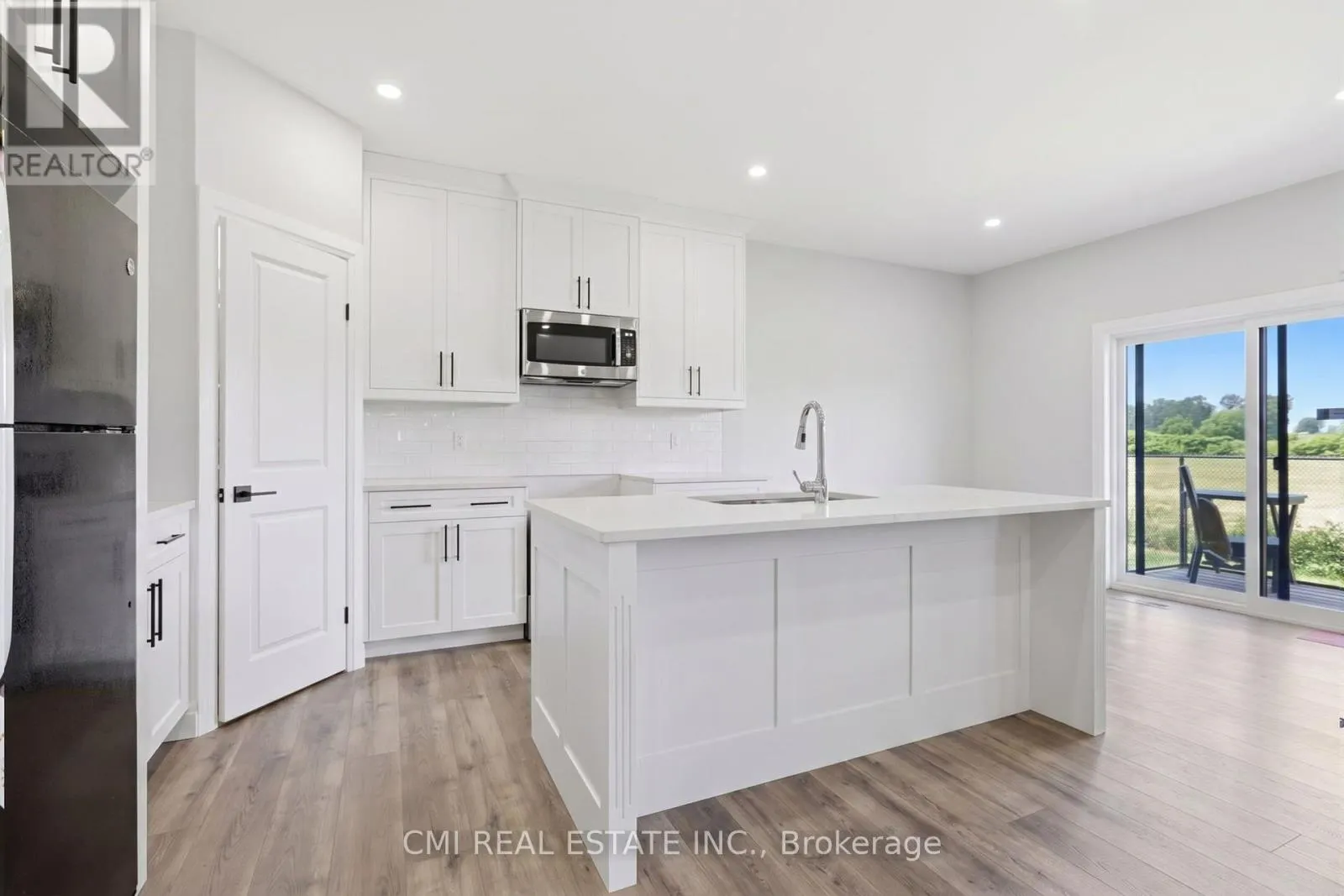 10B - 93 EAGLE STREET