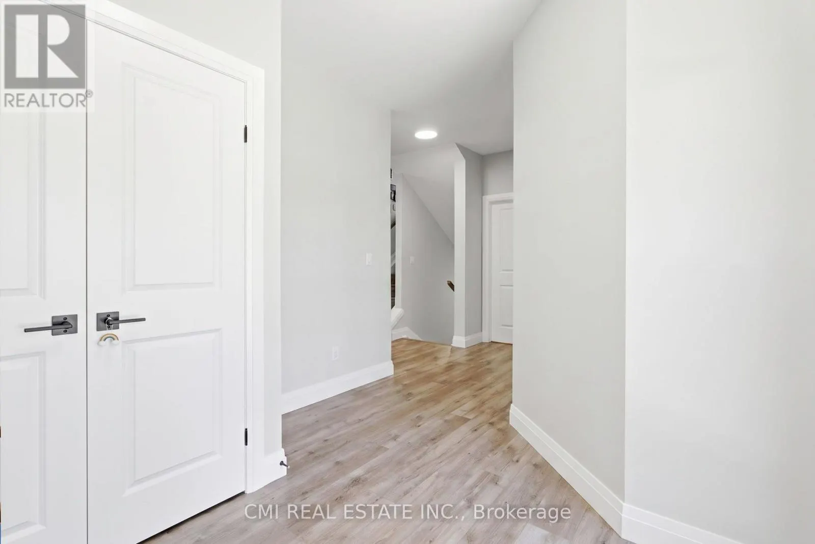 10B - 93 EAGLE STREET