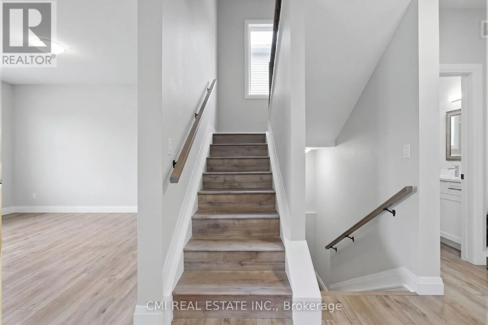 10B - 93 EAGLE STREET