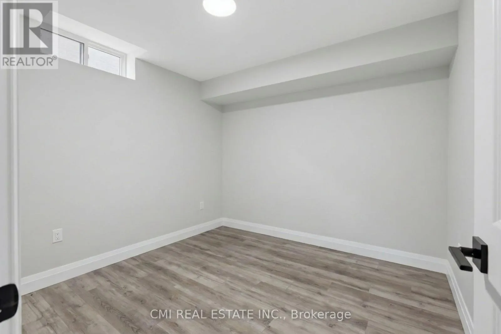 10B - 93 EAGLE STREET