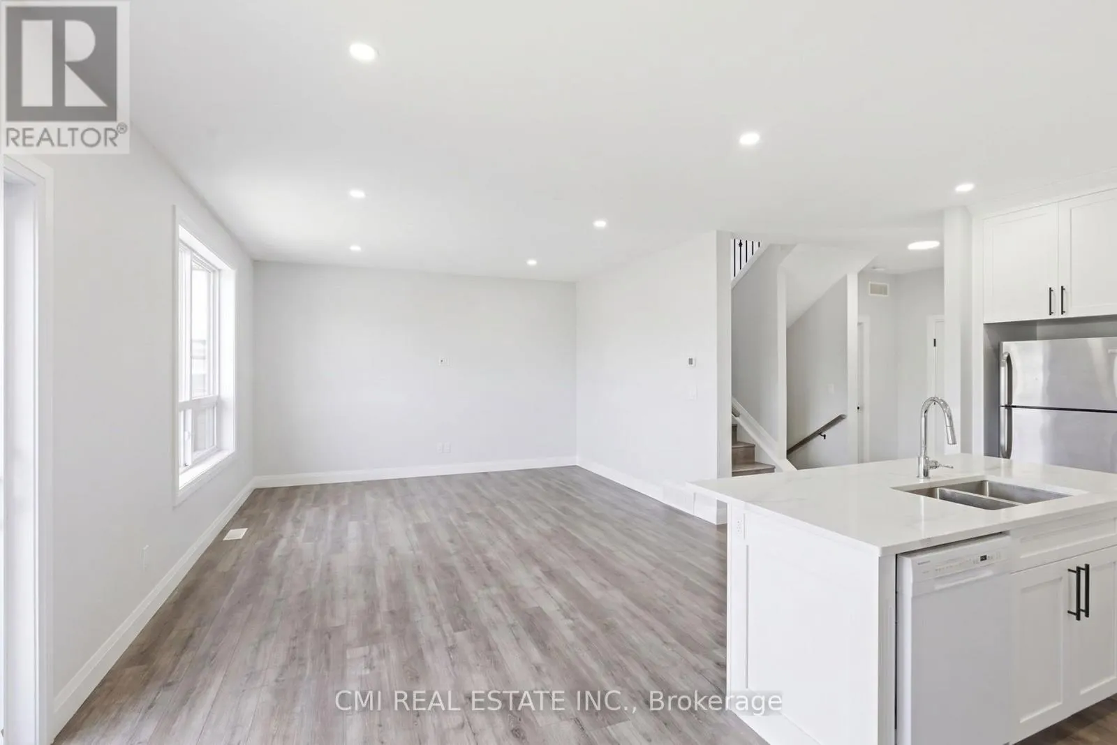 10B - 93 EAGLE STREET
